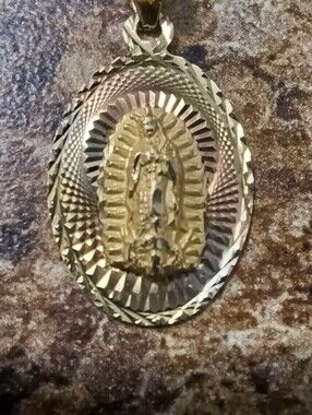 14K Tri-Color Gold Virgin Mary Diamond-Cut Pendant – 1"